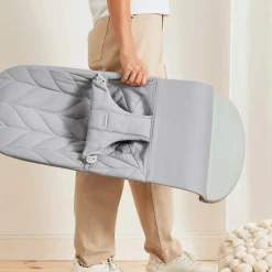 Bouncers & Baby Swings*Baby Bjorn Bouncer Bliss - Woven Petal Quilt