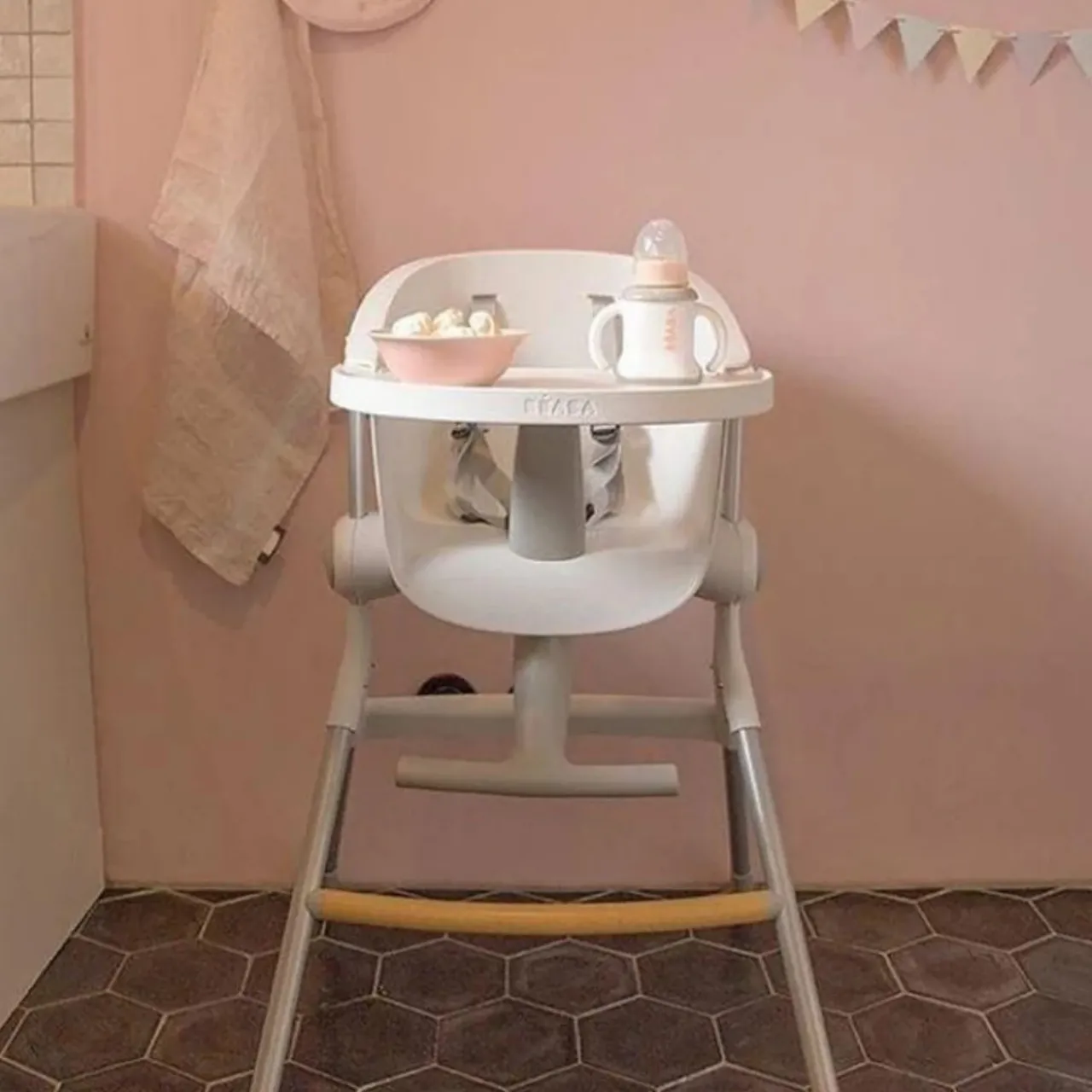 High Chairs & Booster Seats|Starting Solids*Béaba Beaba Up & Down Highchair White