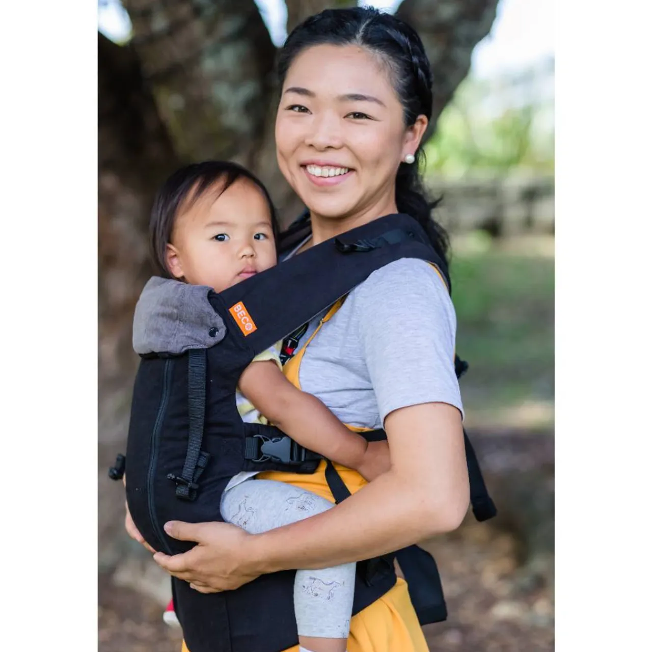 Buckle Carriers*Beco 8 Baby Carrier