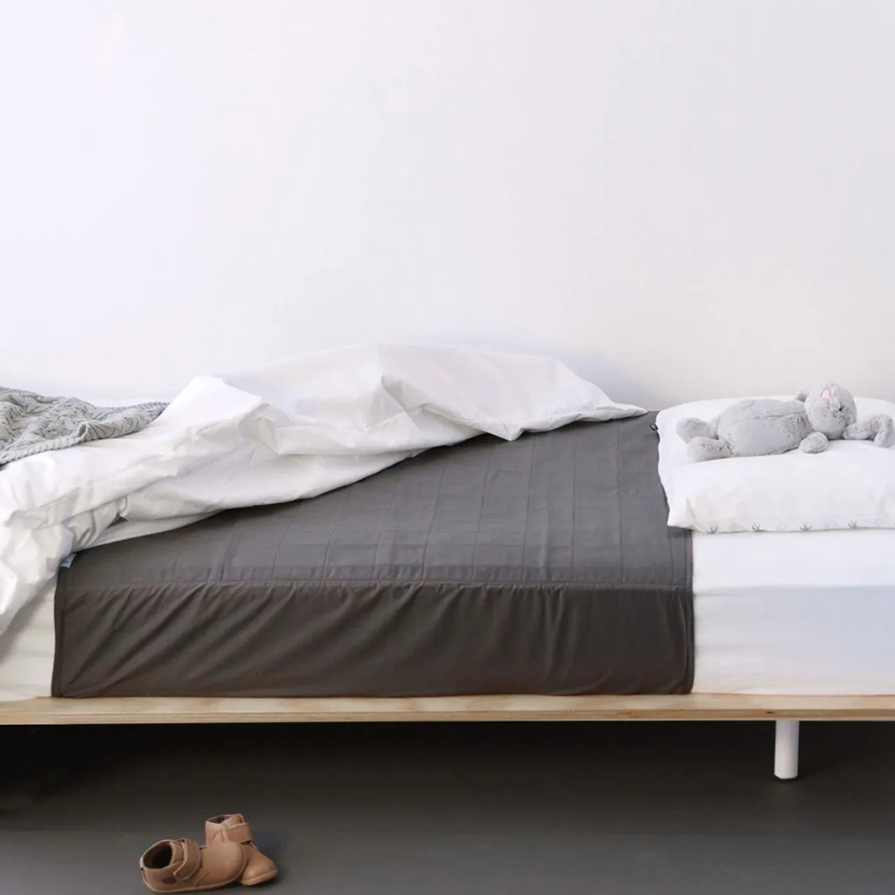 Toilet Training & Bedwetting|Mattress Protectors & Underlays*Brolly Sheets Brolly Sheet - Solid