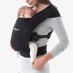 Buckle Carriers*Ergobaby Embrace Carrier