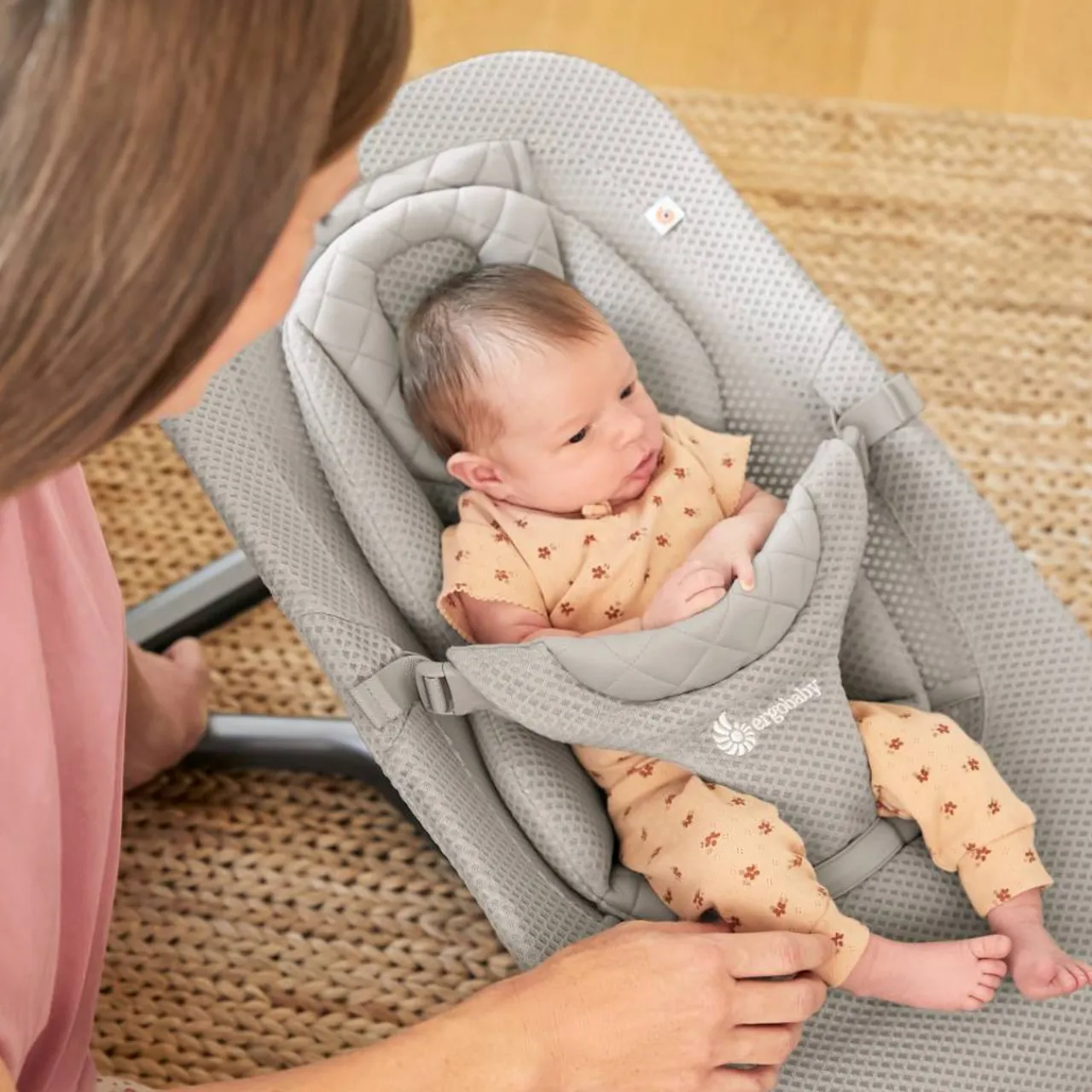 Bouncers & Baby Swings*Ergobaby Evolve 3 in 1 Mesh Bouncer