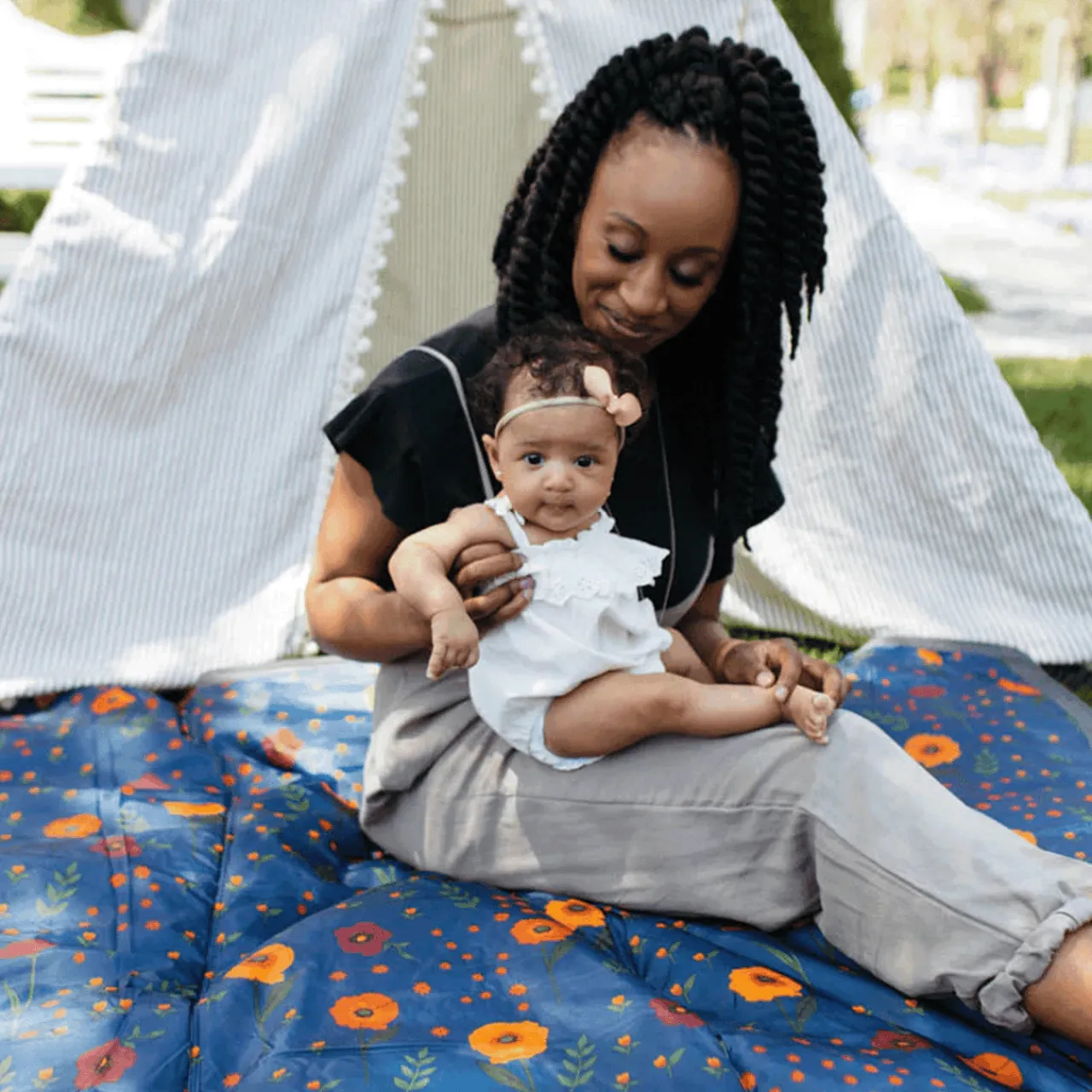 Gifts For Mum|Family Outdoor Essentials*Little Unicorn - Outdoor Picnic Blanket - 5 x 7 (ft)