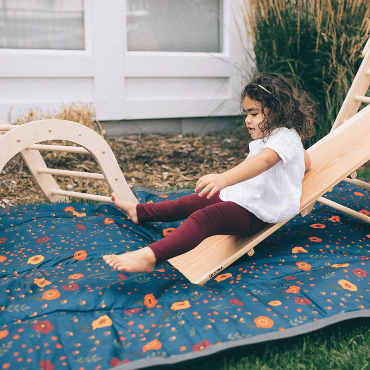 Gifts For Mum|Family Outdoor Essentials*Little Unicorn - Outdoor Picnic Blanket - 5 x 7 (ft)