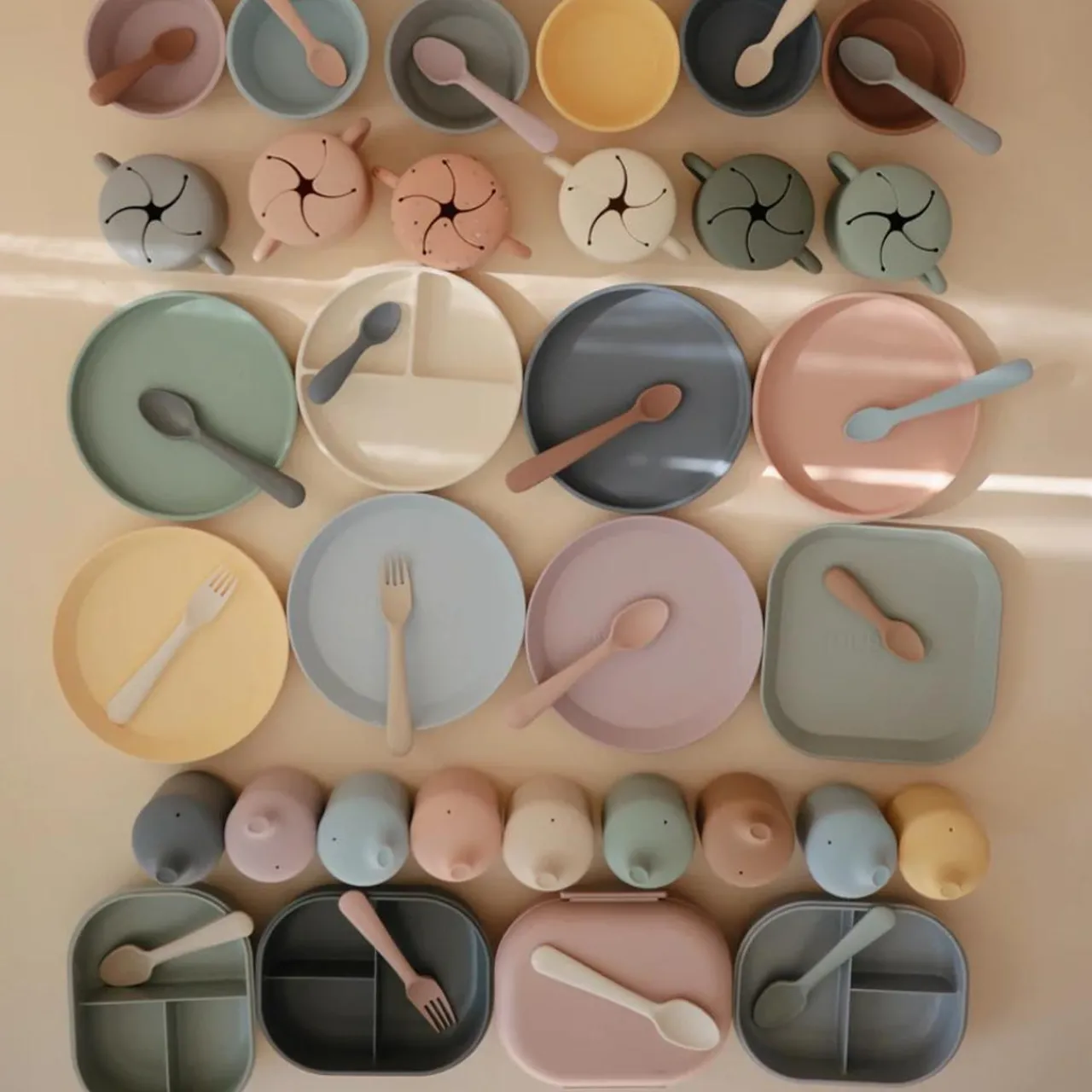 Bowls, Plates & Cutlery*Mushie Dinnerware Round Plate 2pc