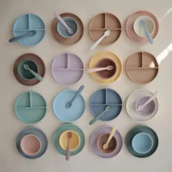 Bowls, Plates & Cutlery|Starting Solids*Mushie Silicone Suction Plate (Divided Plate)