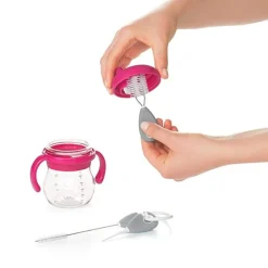 Cleaning & Sterilising*OXO Tot Straw & Sippy Cup Top Cleaning Set Grey