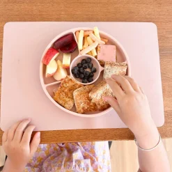 Bowls, Plates & Cutlery*Petite Eats Divider Plate with Lid