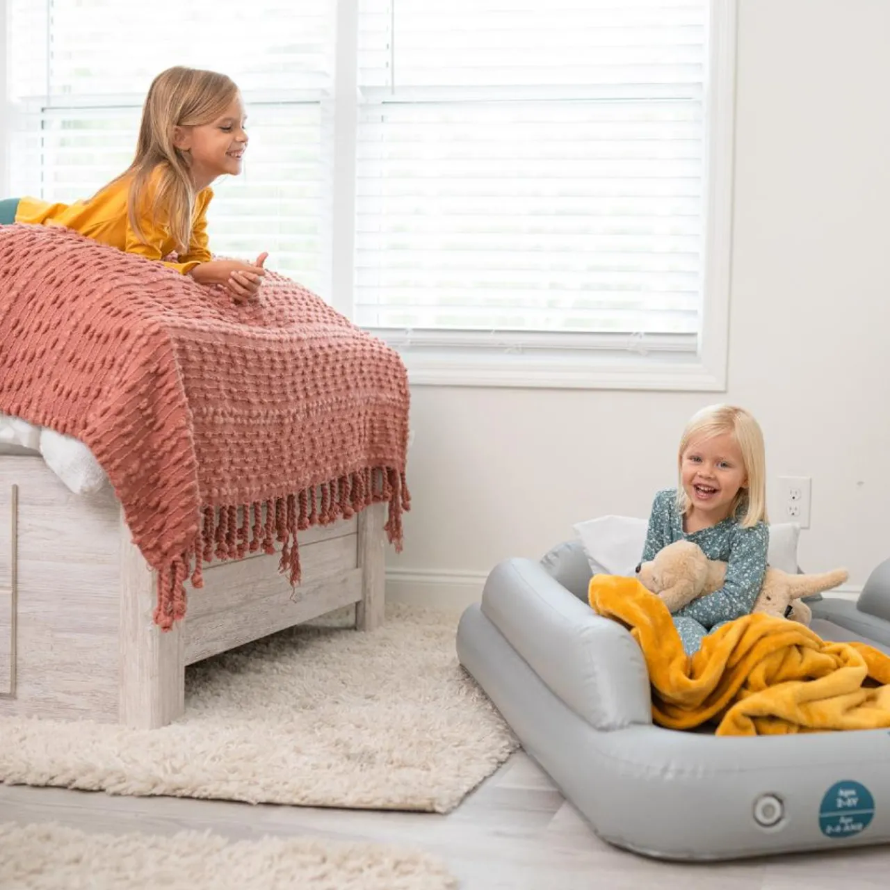 Travel Cots & Beds*Slumberpod SlumberTot Inflatable Travel Bed