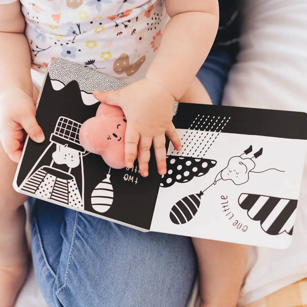 Books & Resources*The Kiss Co - Ten Little Kisses For You Board Book