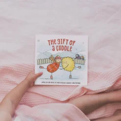 Books & Resources*The Kiss Co - The Gift of a Cuddle Paperback Book