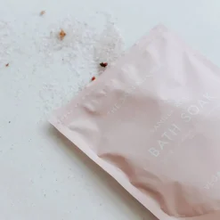 Gifts For Mum|Self-Care*The Skin Kitchen - Vanilla Rose Bath Soak - Clearance