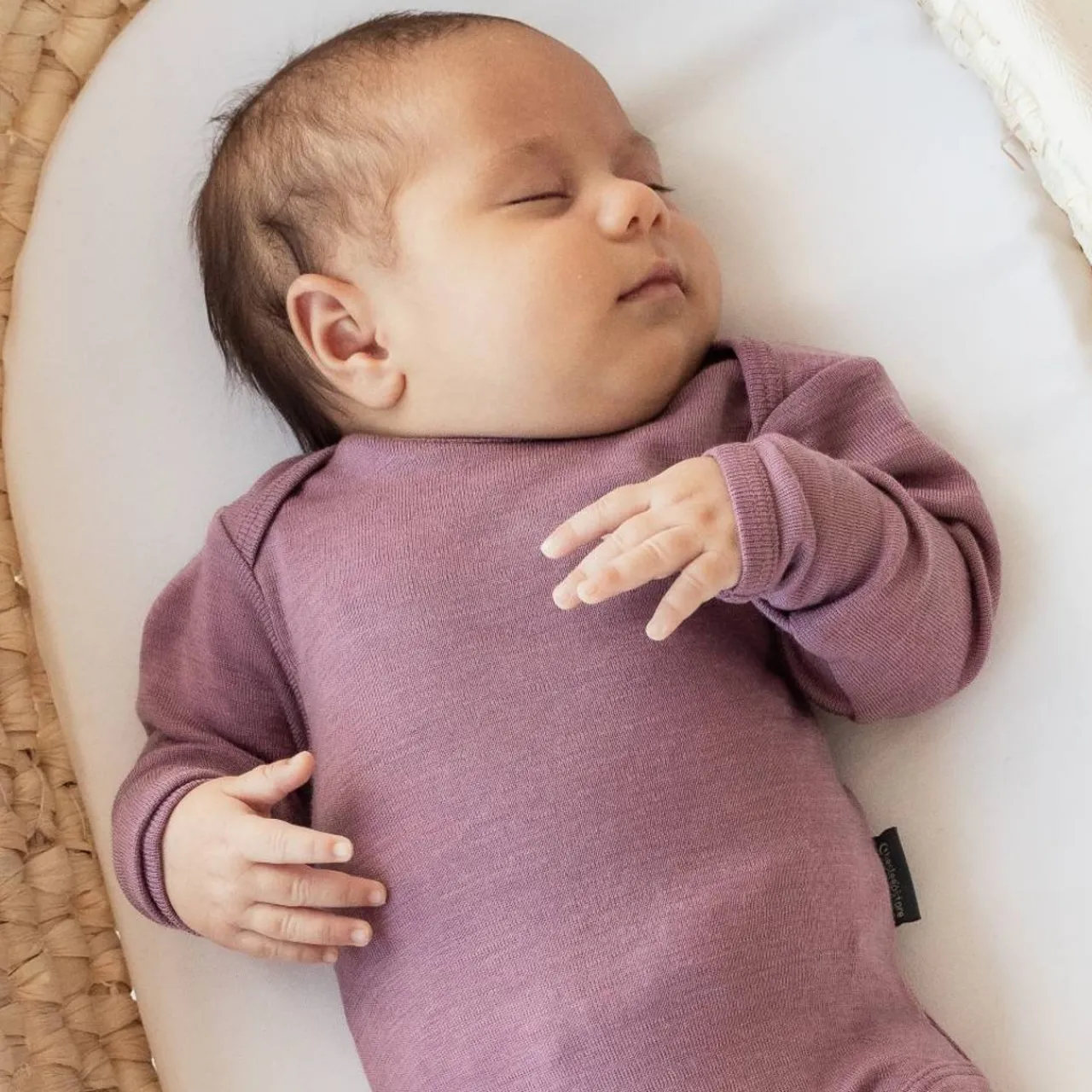 Moses Baskets*The Sleep Store Moses Basket (No Handles)