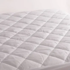 Mattress Protectors & Underlays*The Sleep Store Quilted Waterproof Mattress Protector Topper - SECONDS