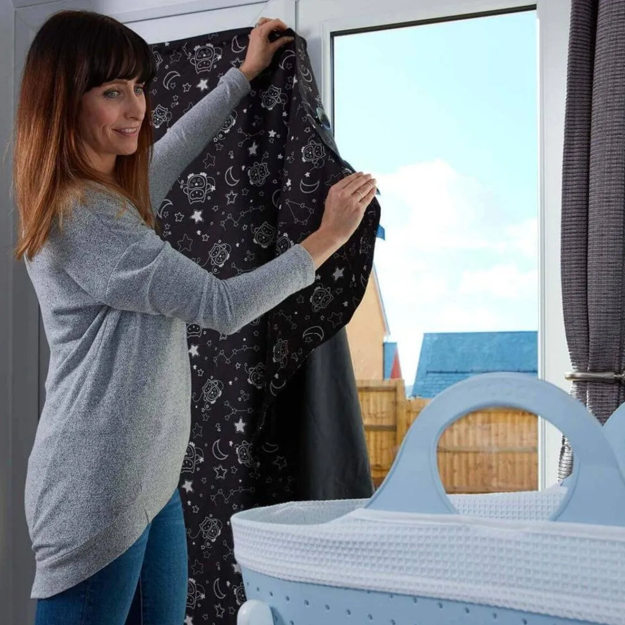 Shade & Blackout Blinds|Blackout Blinds*Tommee Tippee Sleeptight Portable Blackout Blind ( Gro Anywhere Blind )