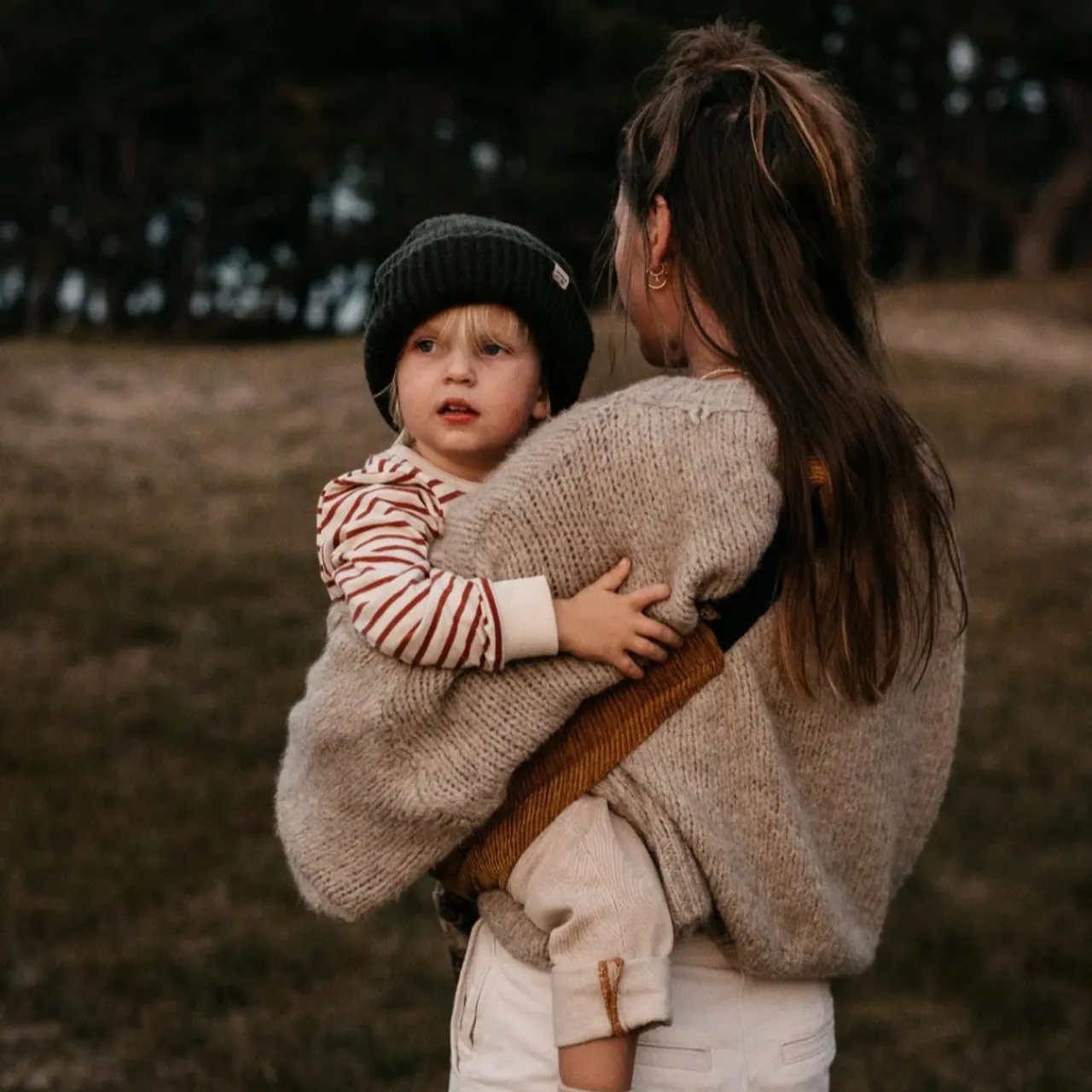 Toddler Carrying Aids*Wildride Toddler Carrier - Rib Corduroy