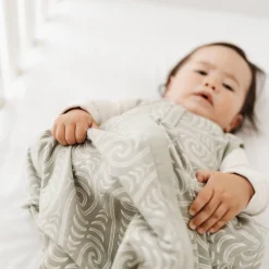 Mid Season Sleeping Bags*Woolbabe X BO & KO Collab 3 Seasons Front Zip Sleeping Bag Flax Ngaru