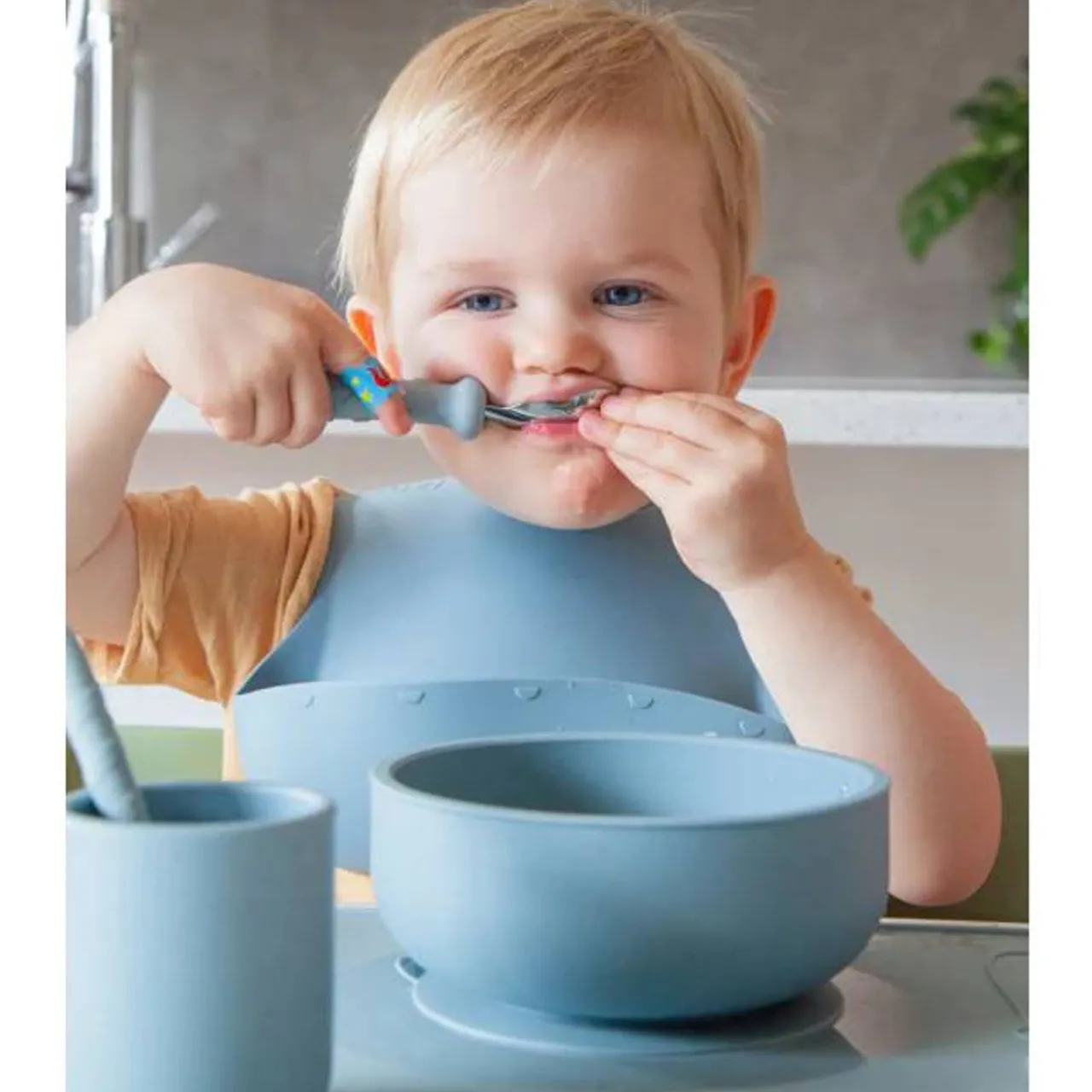 Bowls, Plates & Cutlery*Zazi Clever Bowl with Lid